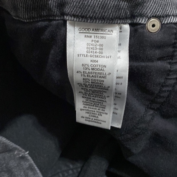 Good American Good Curve Black Jeans Frayed hem sz 18 36 - Picture 3 of 12